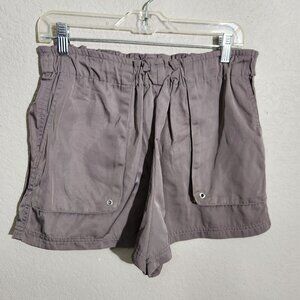 Forever 21 Shorts Gray Size Large pull on paperbag reflective style